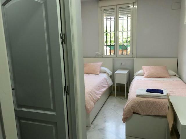Colegio Mayor Careu - Women Only - University Community セビリア エクステリア 写真